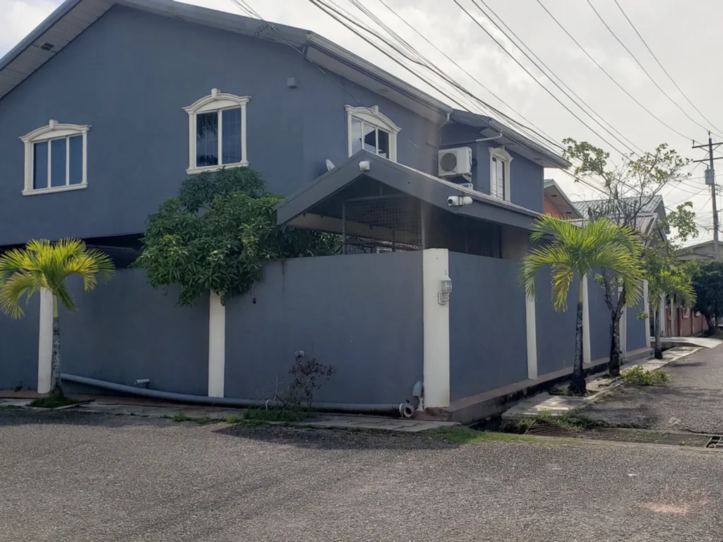 Exclusive Modern Estate